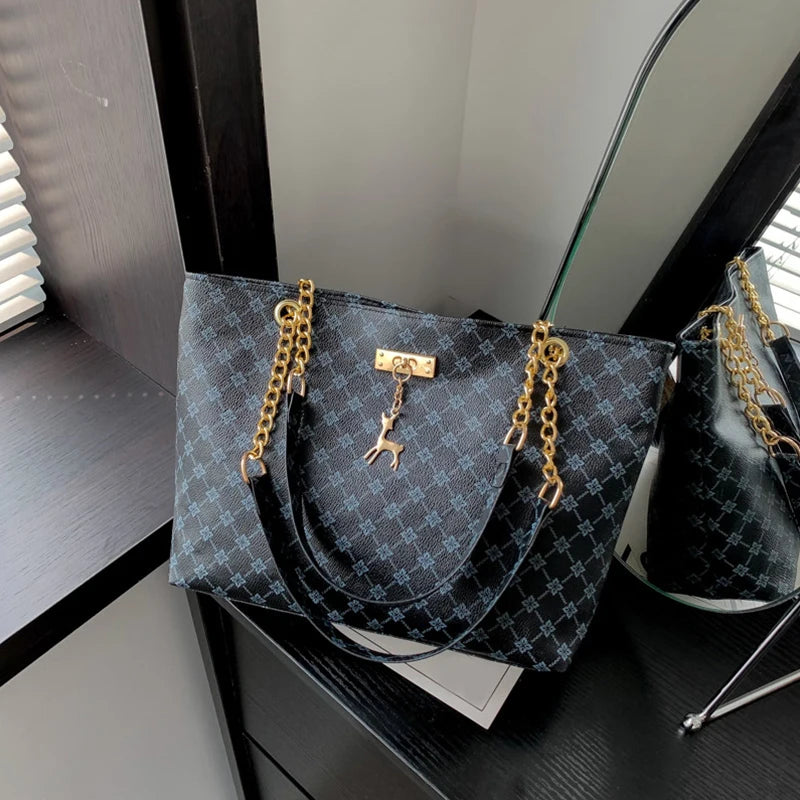 Elegant Soft PU Leather Large Capacity Women's Tote Bag with Hanging Accessories – Stylish Shoulder Handbag for Everyday Use